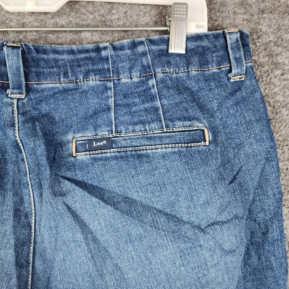 Lee Denim Shorts Womens 14 Medium Blue Stretch Smarter Fit Mid Rise 8in Inseam